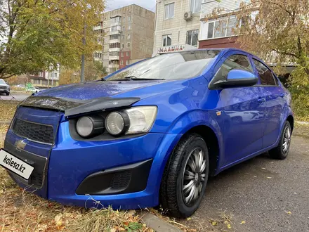 Chevrolet Aveo 2013 года за 2 800 000 тг. в Караганда – фото 3