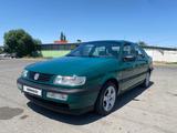 Volkswagen Passat 1994 годаүшін2 500 000 тг. в Тараз