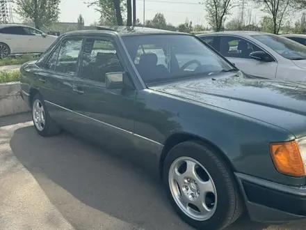 Mercedes-Benz E 230 1991 года за 2 650 000 тг. в Кызылорда – фото 14