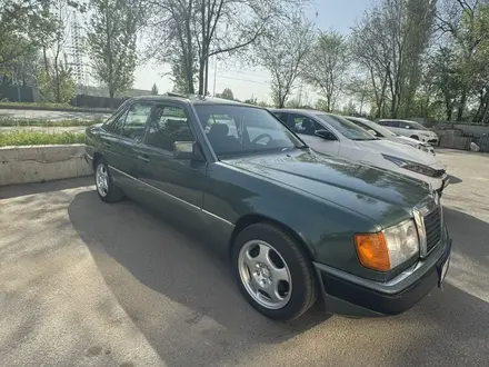 Mercedes-Benz E 230 1991 года за 2 650 000 тг. в Кызылорда – фото 18