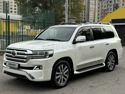 Toyota Land Cruiser 2017 года за 33 000 000 тг. в Алматы