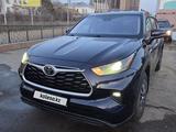 Toyota Highlander 2022 года за 23 500 000 тг. в Петропавловск