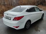 Hyundai Accent 2015 года за 6 150 000 тг. в Усть-Каменогорск – фото 2