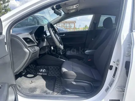 Hyundai Accent 2021 года за 6 970 000 тг. в Караганда – фото 17