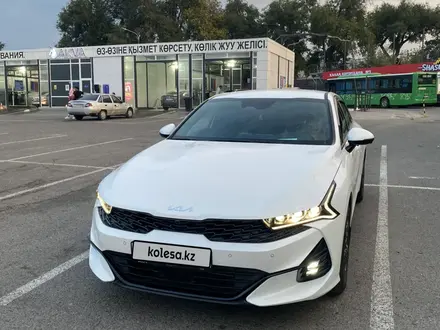 Kia K5 2023 года за 15 500 000 тг. в Алматы – фото 2