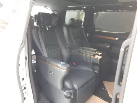 Toyota Alphard 2017 года за 32 900 000 тг. в Алматы – фото 97