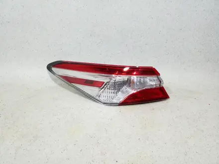 Фонари задние на крыле Toyota camry 70 за 100 000 тг. в Алматы – фото 2