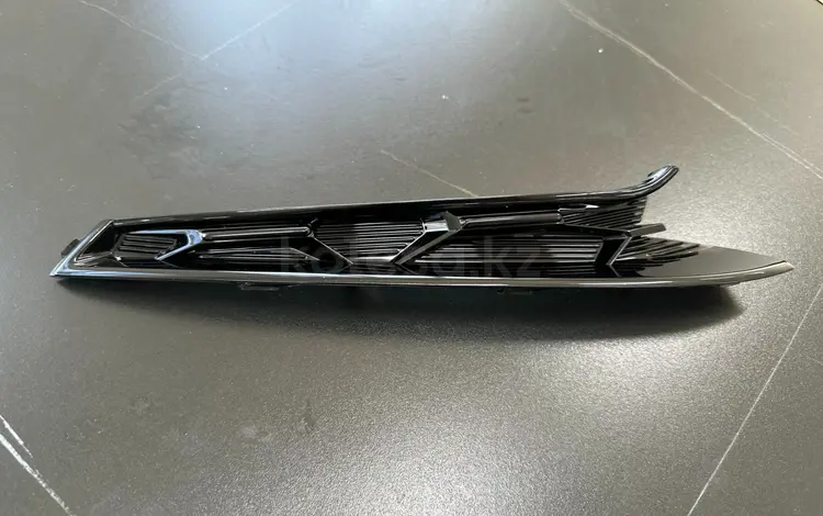 Kia k3 верхний молдинг переднего бампера за 5 000 тг. в Астана