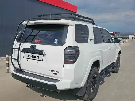 Toyota 4Runner 2019 года за 19 000 000 тг. в Алматы – фото 2