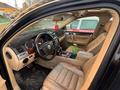 Volkswagen Touareg 2006 года за 4 500 000 тг. в Астана – фото 3