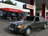 Mercedes-Benz E 320 1990 годаүшін1 200 000 тг. в Алматы