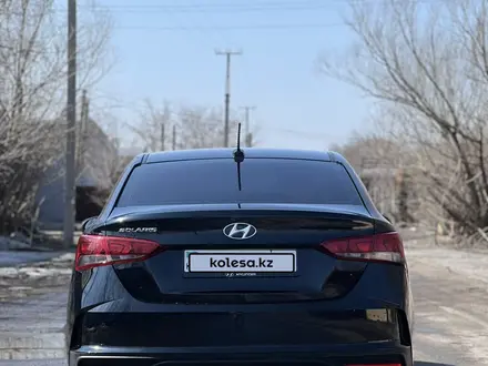 Hyundai Solaris 2021 года за 7 700 000 тг. в Караганда – фото 6