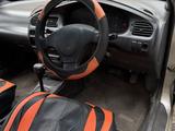 Mazda Familia 1995 годаүшін1 200 000 тг. в Алтай – фото 2