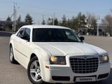 Chrysler 300C 2008 года за 4 600 000 тг. в Алматы – фото 2