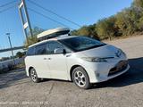 Toyota Estima 2011 года за 7 500 000 тг. в Семей