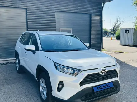 Toyota RAV4 2024 года за 14 500 000 тг. в Алматы – фото 3