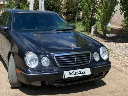 Mercedes-Benz E 320 2000 года за 3 800 000 тг. в Актобе – фото 12