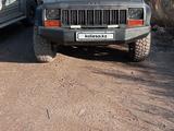 Jeep Cherokee 1993 годаүшін4 000 000 тг. в Уральск