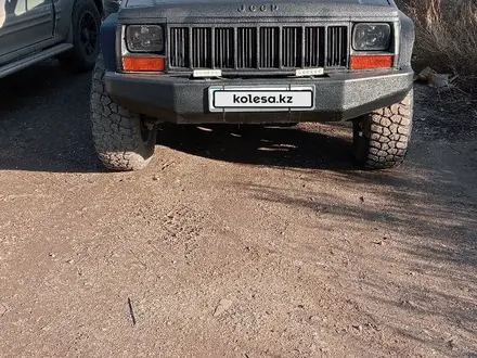 Jeep Cherokee 1993 года за 4 500 000 тг. в Уральск