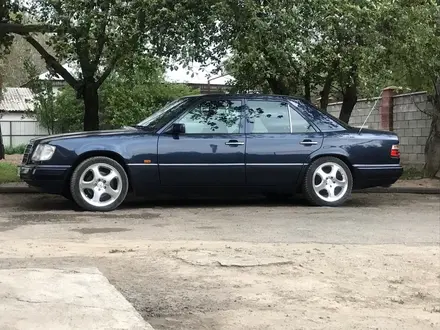 Mercedes-Benz E 280 1995 года за 3 500 000 тг. в Алматы – фото 9