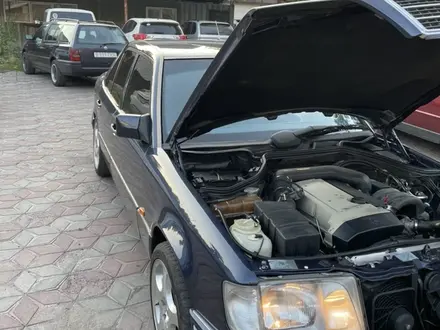 Mercedes-Benz E 280 1995 года за 3 500 000 тг. в Алматы – фото 42