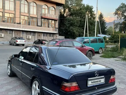 Mercedes-Benz E 280 1995 года за 3 500 000 тг. в Алматы – фото 43