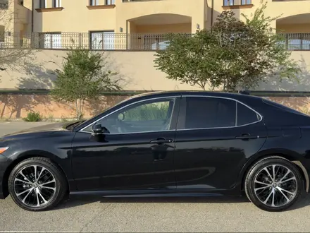 Toyota Camry 2020 года за 10 600 000 тг. в Актау – фото 6
