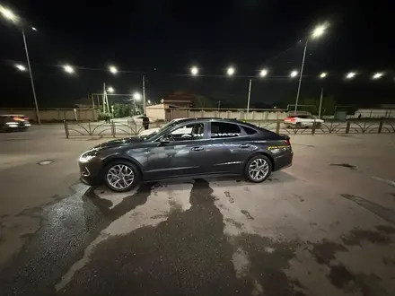 Hyundai Sonata 2021 года за 11 000 000 тг. в Алматы – фото 13