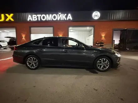 Hyundai Sonata 2021 года за 11 000 000 тг. в Алматы – фото 16