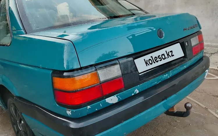 Volkswagen Passat 1990 годаfor850 000 тг. в Тараз