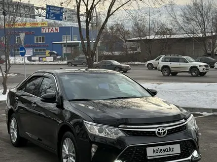 Toyota Camry 2015 года за 11 200 000 тг. в Алматы – фото 2