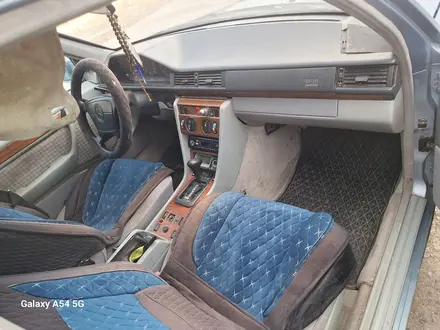 Mercedes-Benz E 260 1992 года за 1 300 000 тг. в Жанатас – фото 4