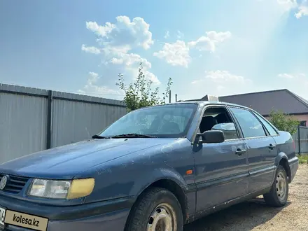 Volkswagen Passat 1994 года за 1 500 000 тг. в Атырау – фото 3