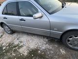 Mercedes-Benz C 180 1994 года за 1 000 000 тг. в Астана – фото 2