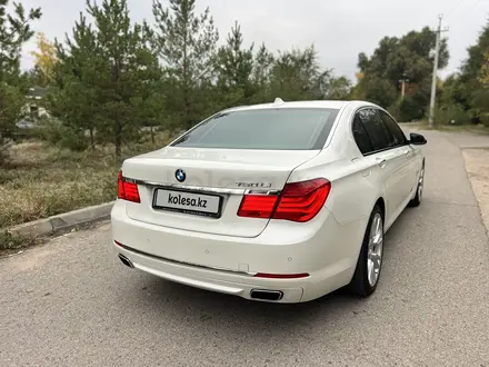 BMW 750 2014 года за 11 000 000 тг. в Алматы – фото 9