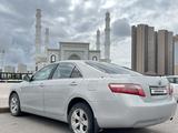 Toyota Camry 2007 года за 4 800 000 тг. в Астана – фото 2