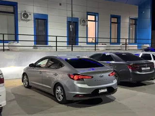 Hyundai Elantra, 2020