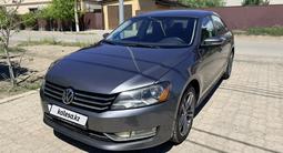 Volkswagen Passat 2014 года за 4 100 000 тг. в Атырау