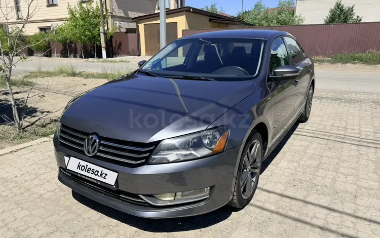Volkswagen Passat 2014 годаүшін4 100 000 тг. в Атырау