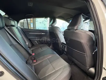 Toyota Camry Luxe 2026 года за 26 190 000 тг. в Жезказган – фото 21