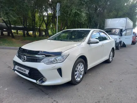 Toyota Camry 2015 года за 9 600 000 тг. в Алматы – фото 2