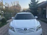 Toyota Camry 2010 годаfor7 350 000 тг. в Алматы – фото 2