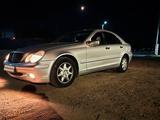 Mercedes-Benz C 180 2001 года за 3 100 000 тг. в Костанай