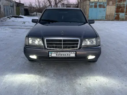 Mercedes-Benz C 180 1994 года за 1 950 000 тг. в Караганда