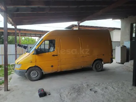 Mercedes-Benz Sprinter 1997 года за 1 800 000 тг. в Алматы – фото 5