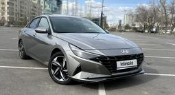 Hyundai Elantra 2023 годаfor12 000 000 тг. в Астана