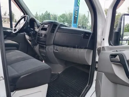 Mercedes-Benz Sprinter 2011 года за 10 500 000 тг. в Алматы – фото 13