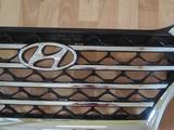 Решетка радиатора Hyundai Tucson 3 за 195 000 тг. в Костанай – фото 3