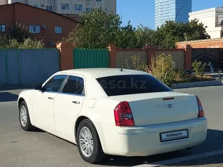 Chrysler 300C 2010 года за 4 900 000 тг. в Атырау – фото 7