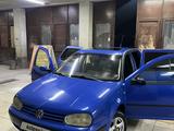 Volkswagen Golf 1997 годаүшін1 250 000 тг. в Тараз